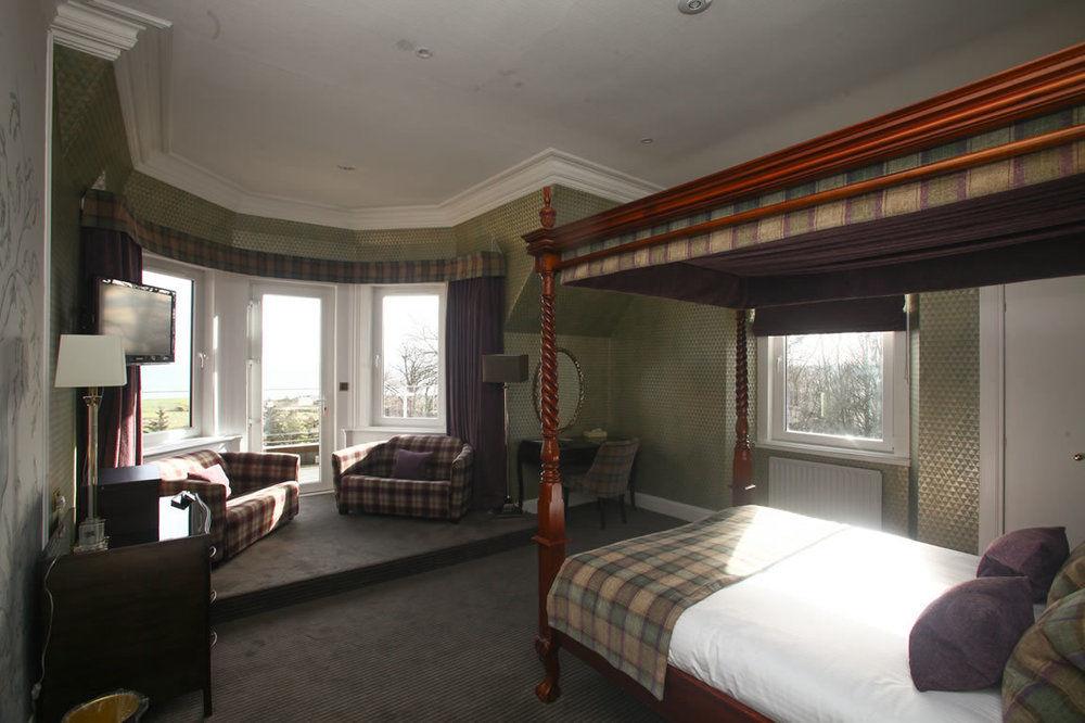 Old Manor Hotel Lundin Links Экстерьер фото