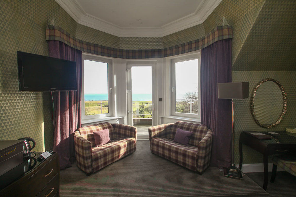 Old Manor Hotel Lundin Links Экстерьер фото